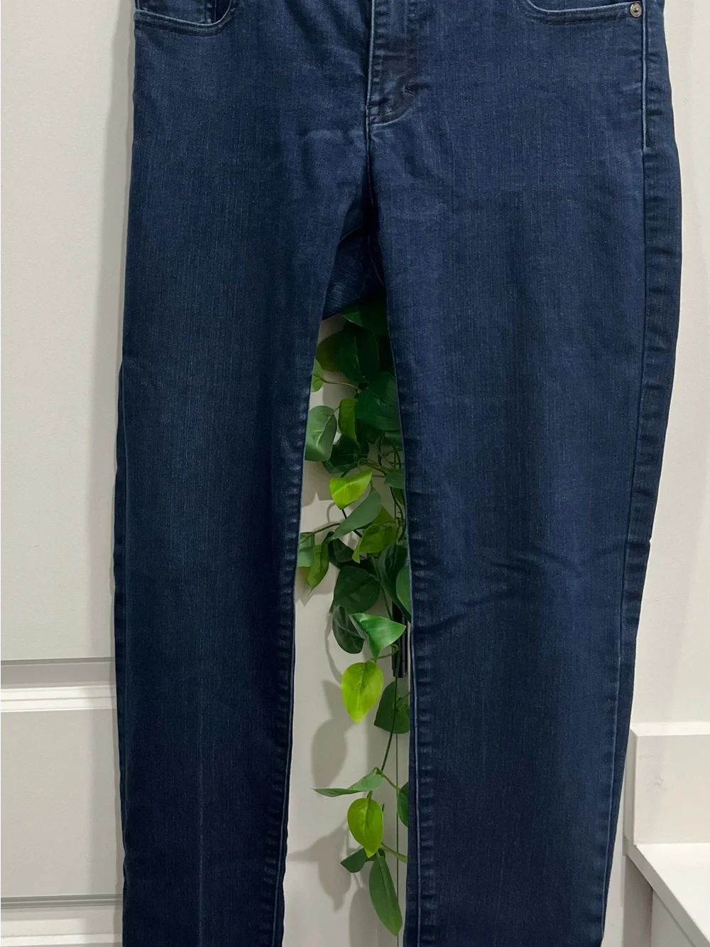Armani Exchange Women’s Dark Blue Skinny Jeans